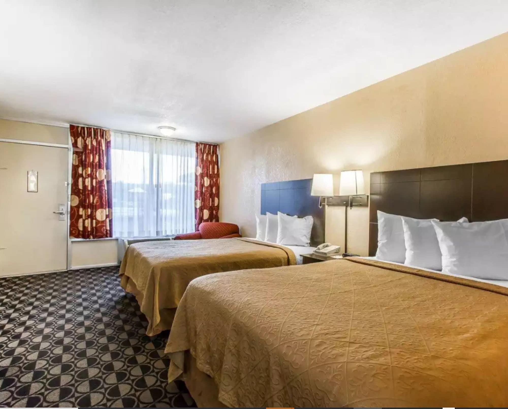 Quality Inn Ada Near University Eksteriør bilde